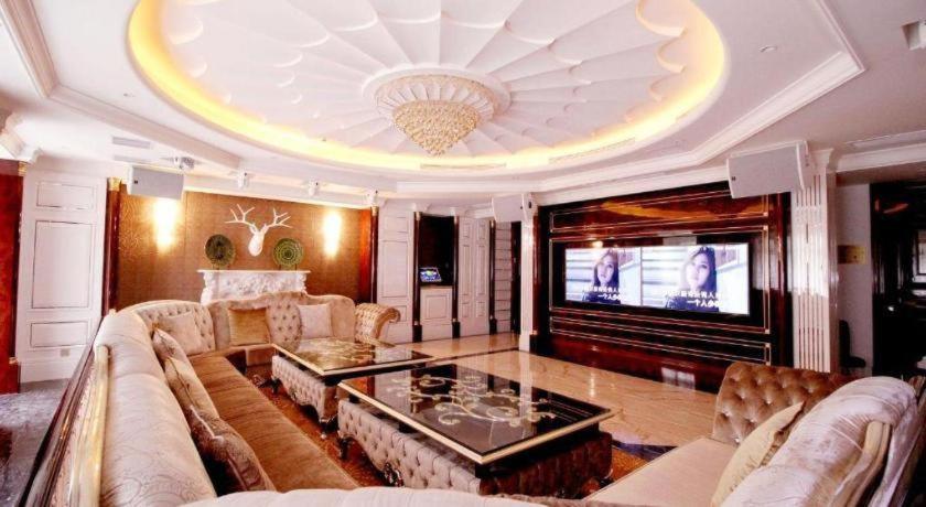 Lake Piedmont International Hotel Гуанчжоу Екстер'єр фото